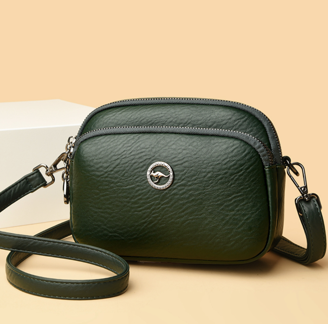 简约小巧单肩女士斜跨包包百搭大气女士休闲款包包8306绿色