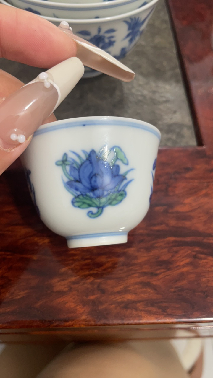 鑫龙景 斗采折枝花鸡心主人杯