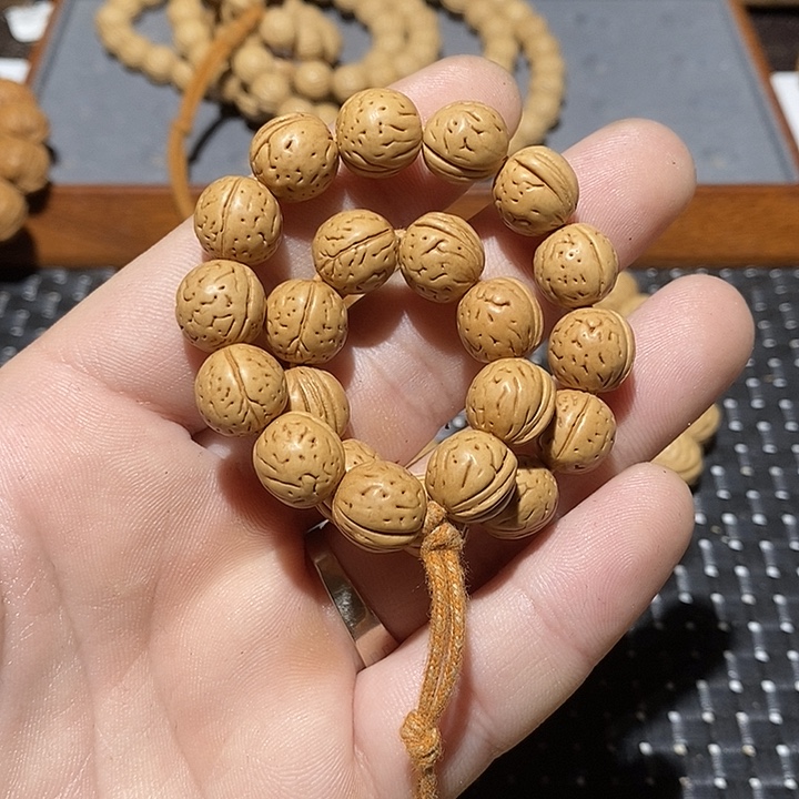 大***鱼桃核手串顺顺利利198.8。 52