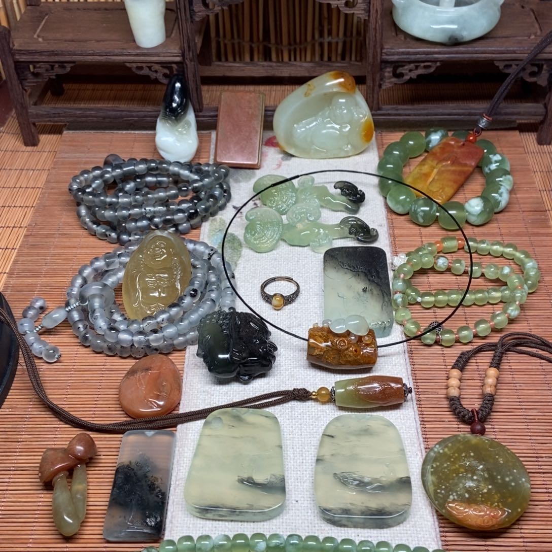 蛇纹石玉合金颈饰