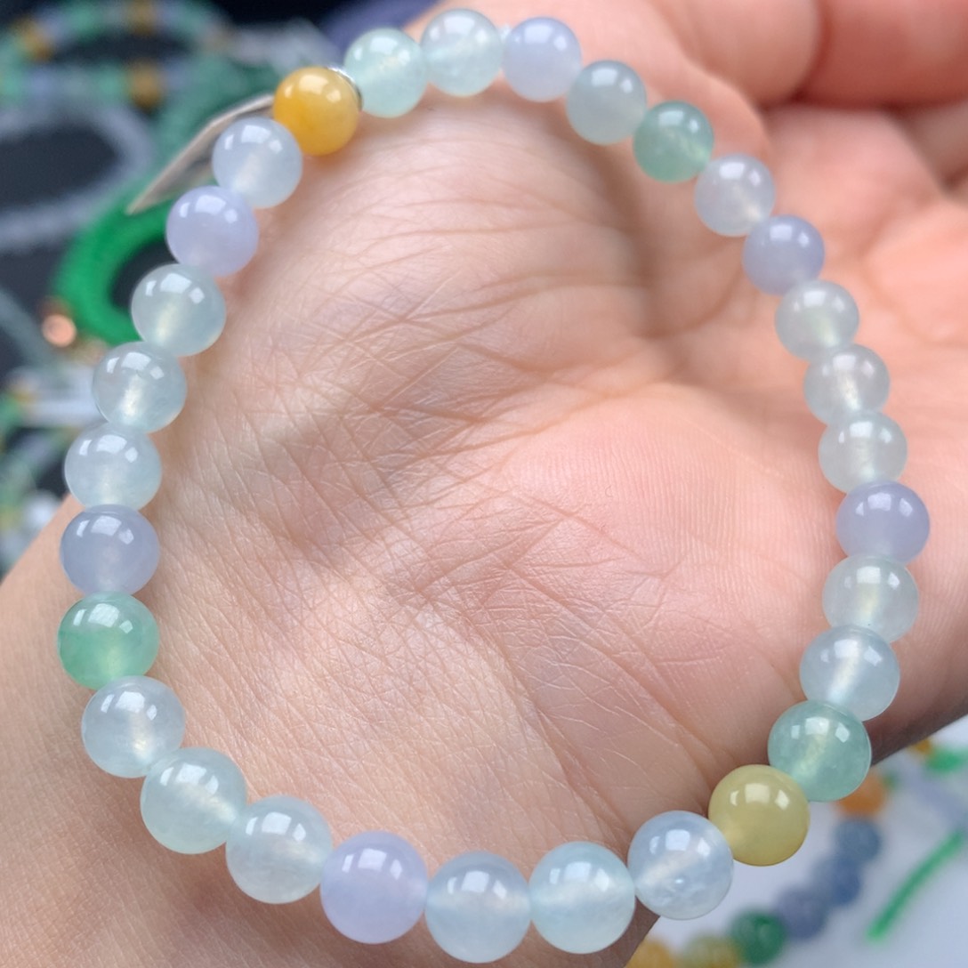 翡翠手链未镶嵌卡