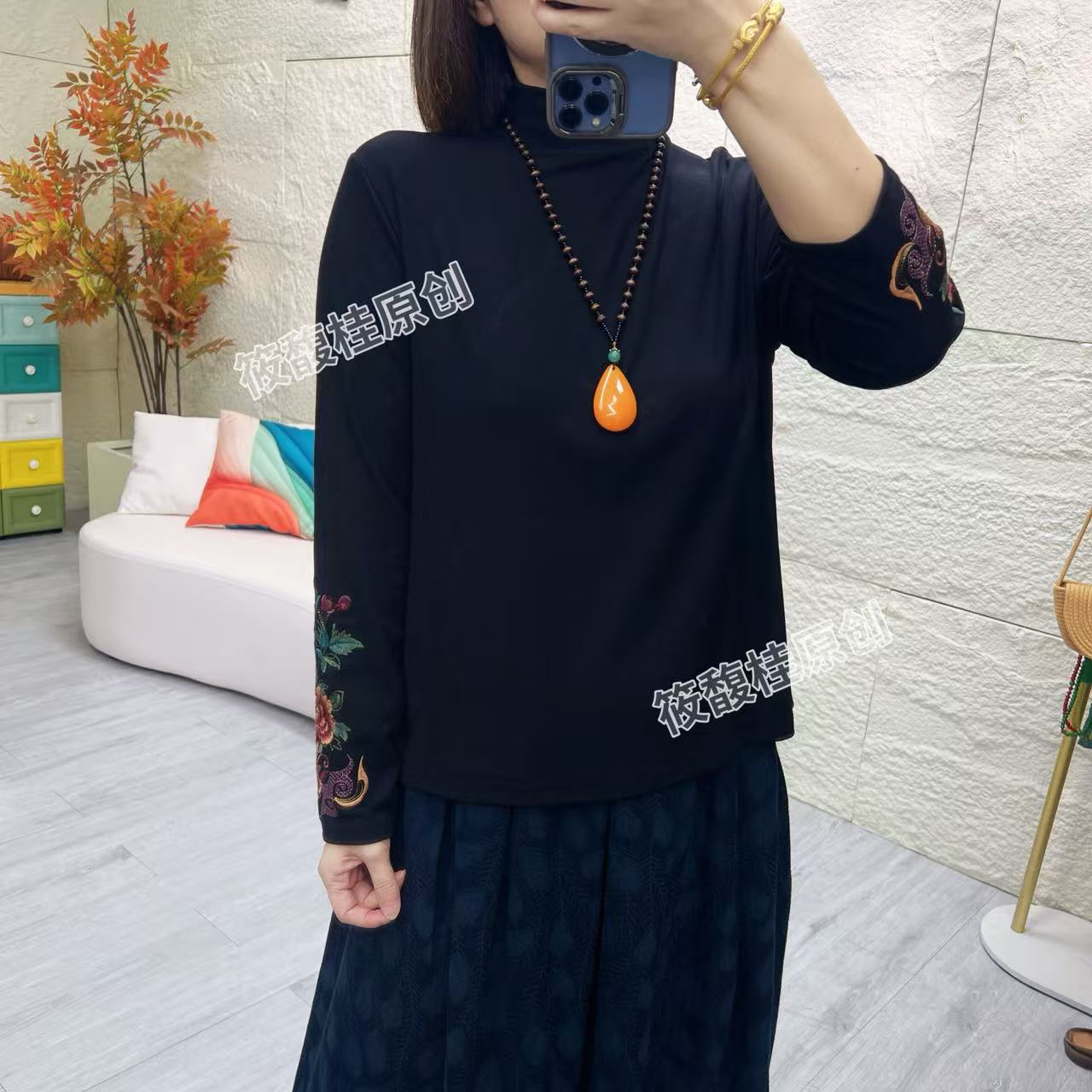 筱馥桂原创833秋冬高领复古刺绣高弹打底衫