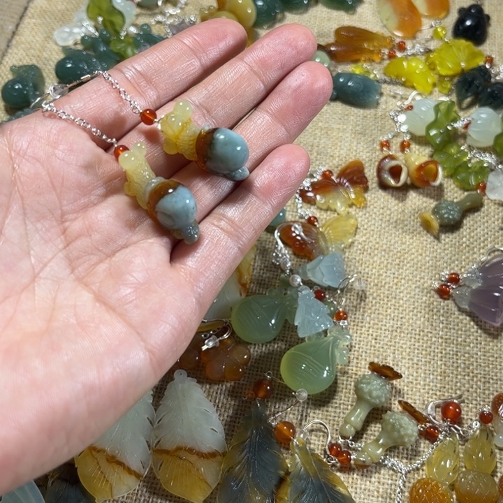 蛇纹石玉耳饰未镶嵌