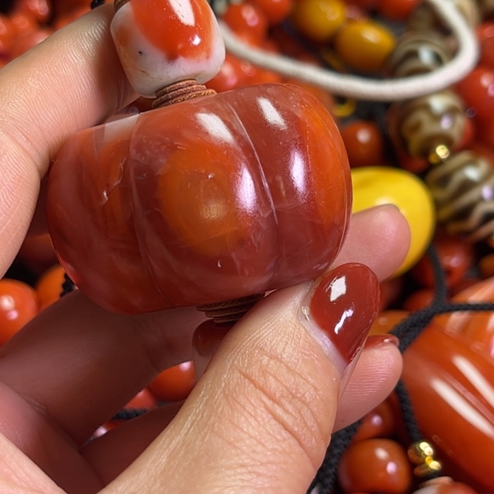 颈饰琉璃河琉璃…………