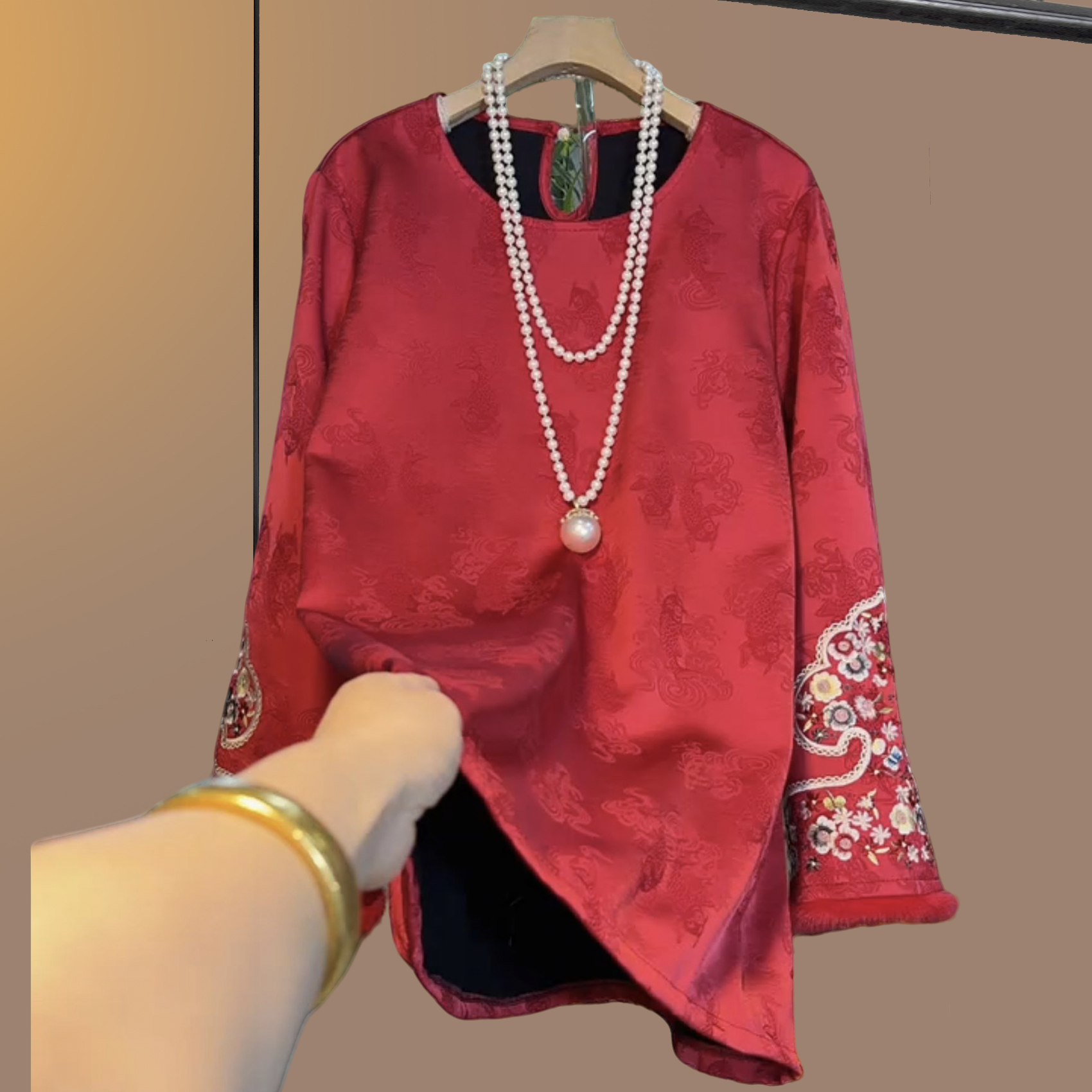 秋冬季大码女装胖妹妹国风盘扣复古新中式刺绣显瘦宽松红色大衫