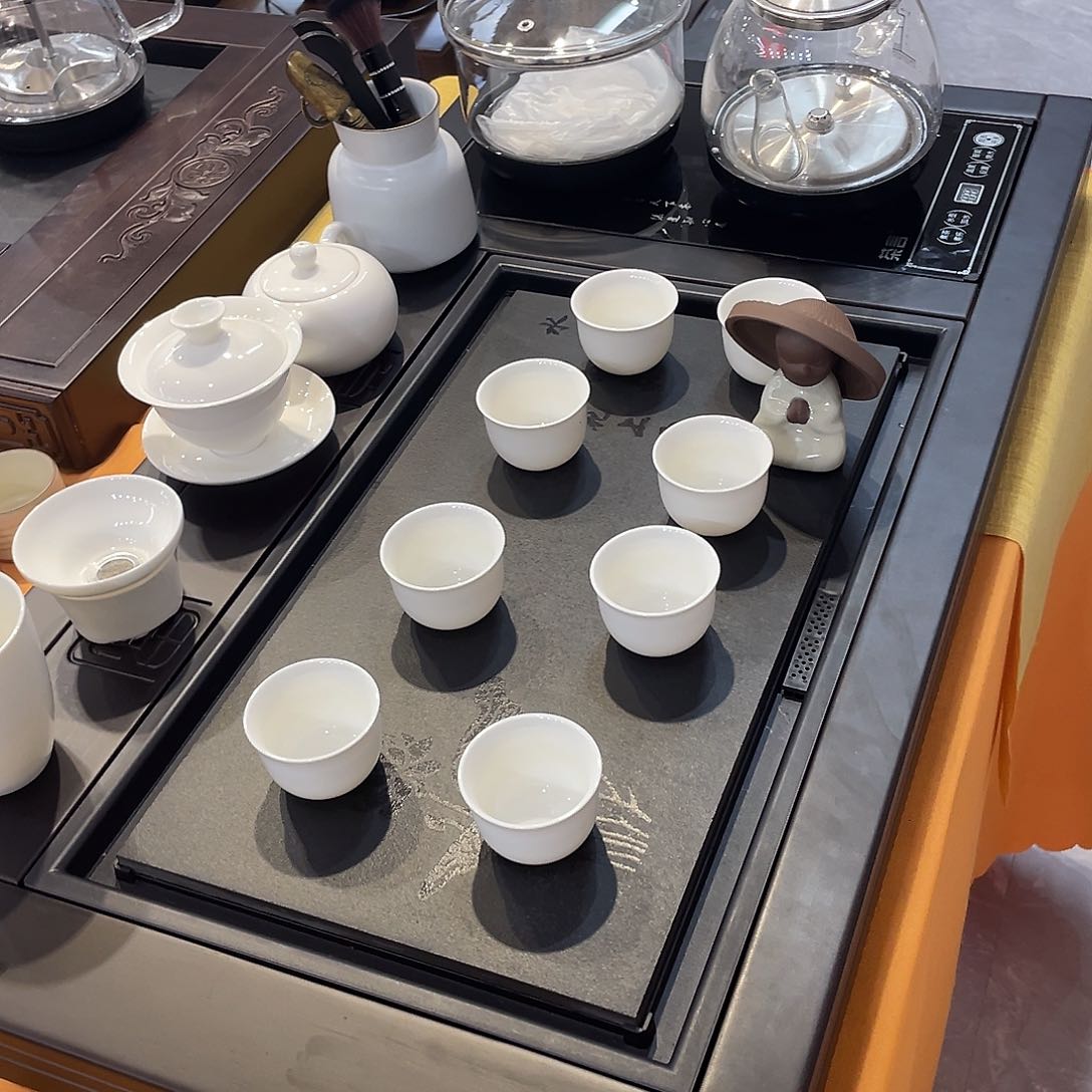 我在开会你忙什么啊亲一天