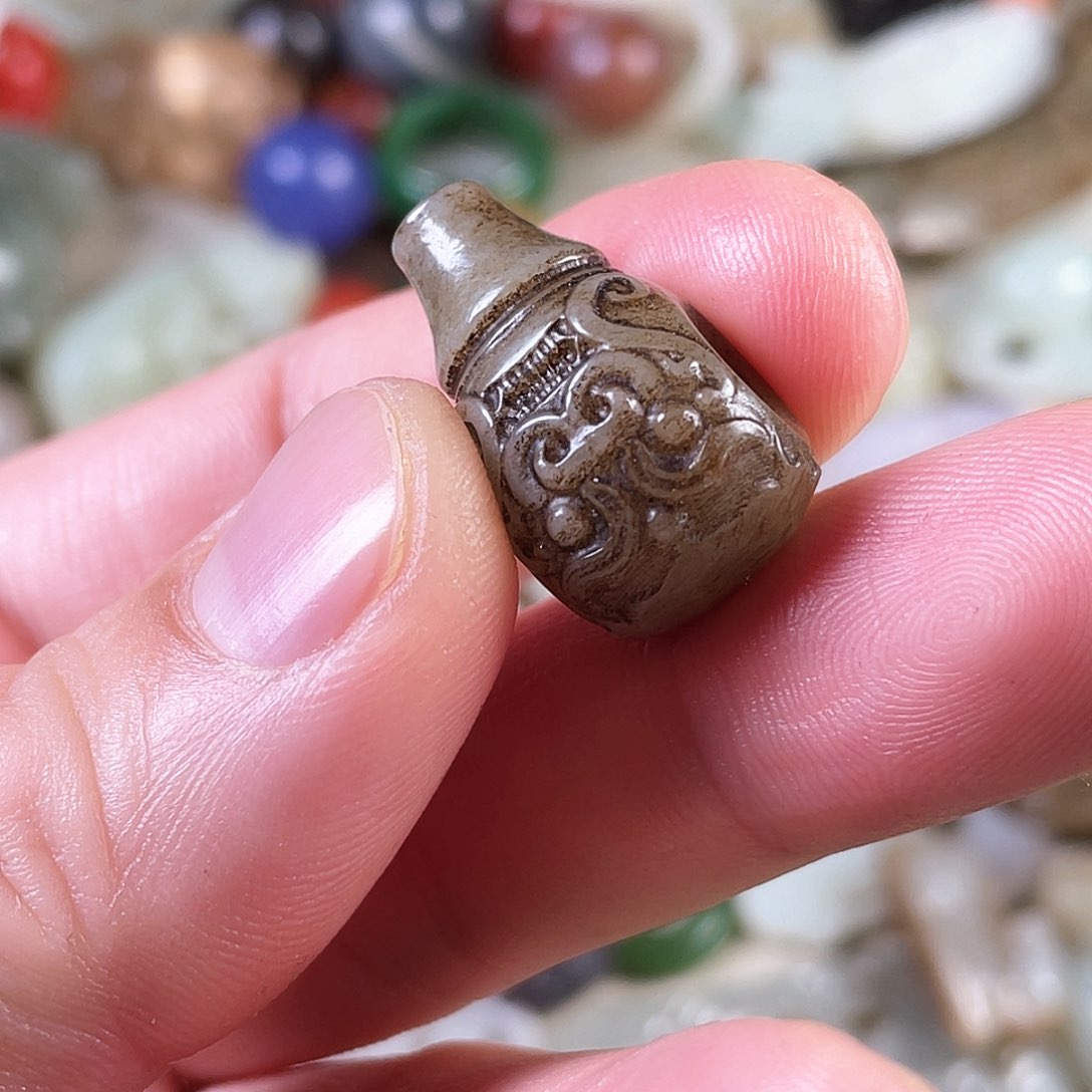 和田玉（糖玉）颈饰未镶嵌