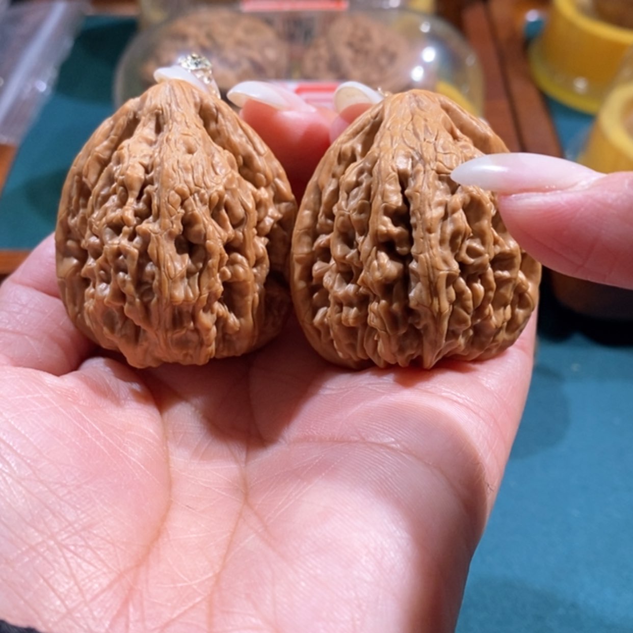 【闪购商品】文玩核桃吊坠跳*虎头王