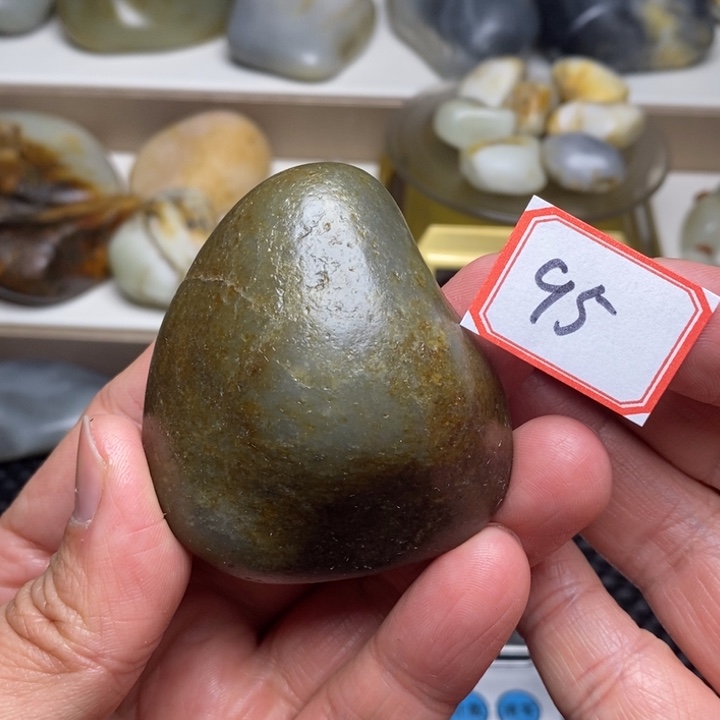 未镶嵌和田玉把件95