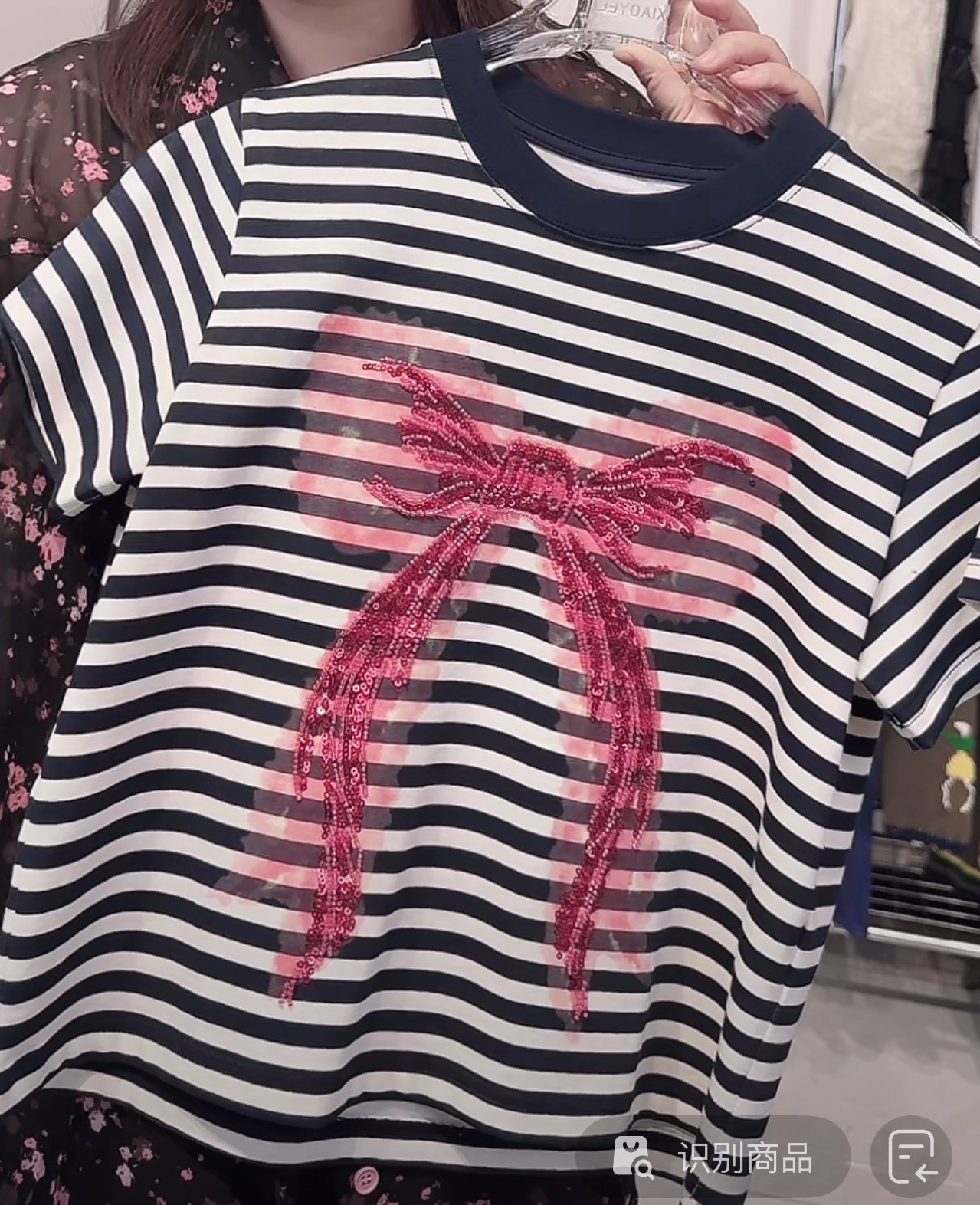 蝴蝶结圆领条纹T恤女