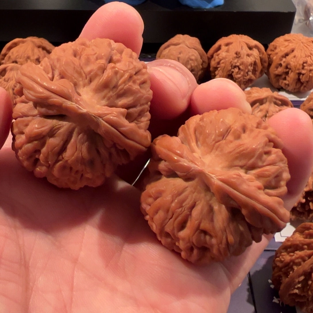 J***n文玩核桃把件莲花39