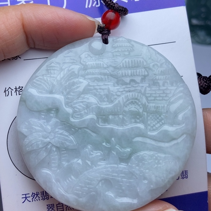 翡翠颈饰未镶嵌翡翠