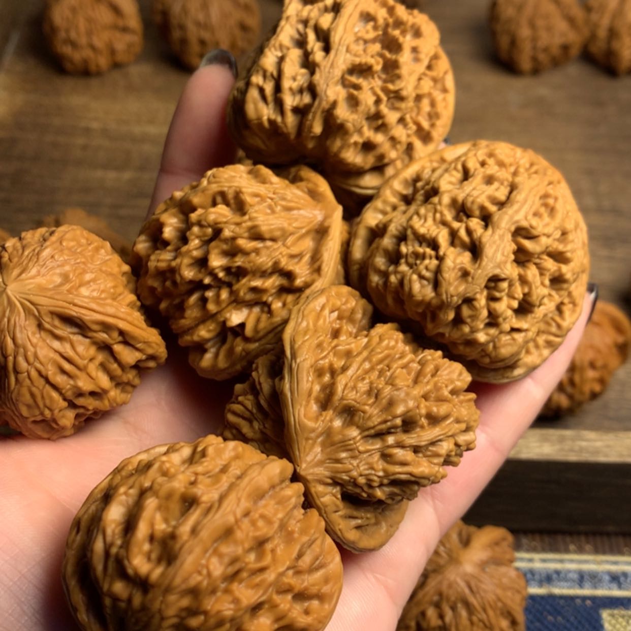 【闪购商品】文玩核桃吊坠凤*杨大粗筋魔核汉高楼