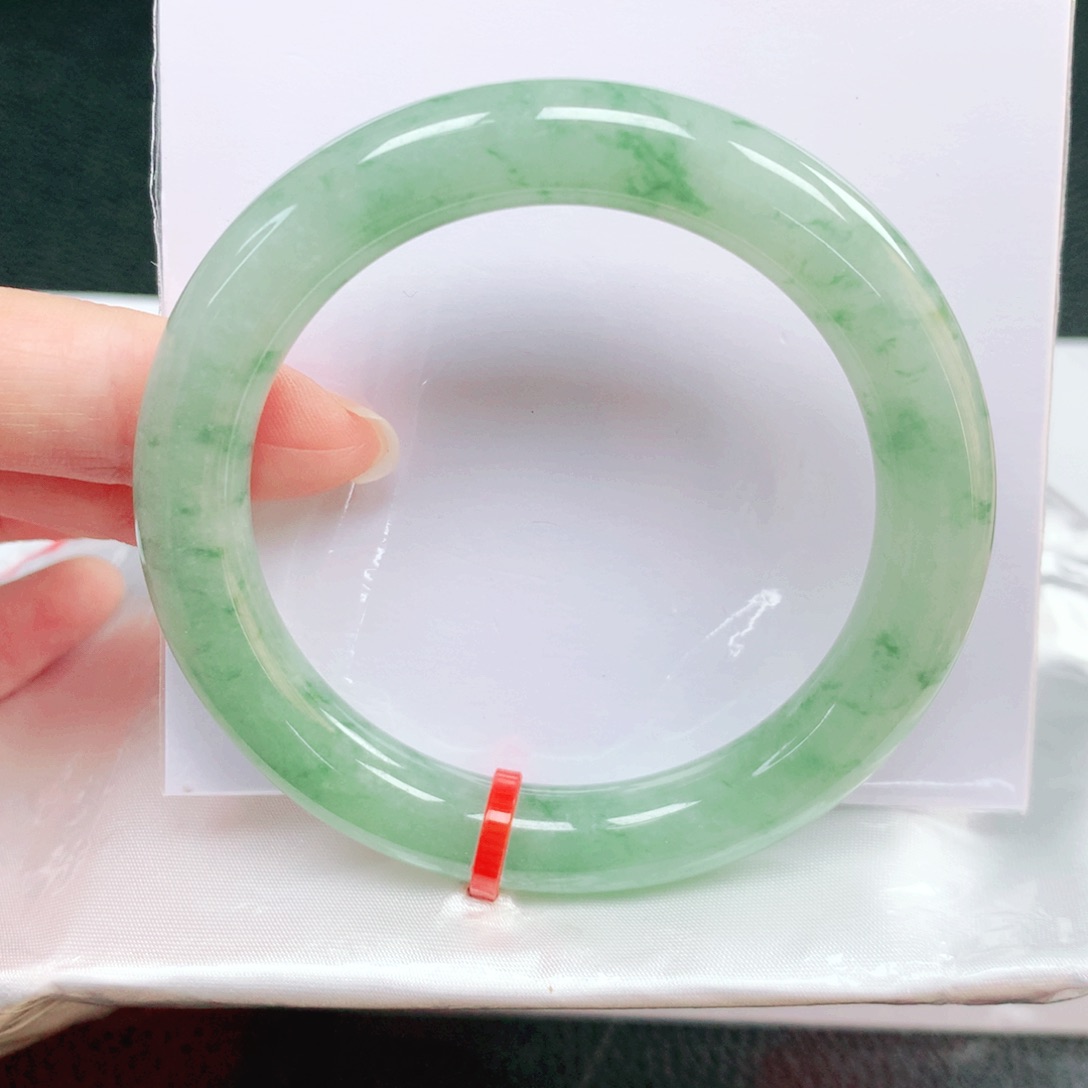 翡翠未镶嵌手镯53圈