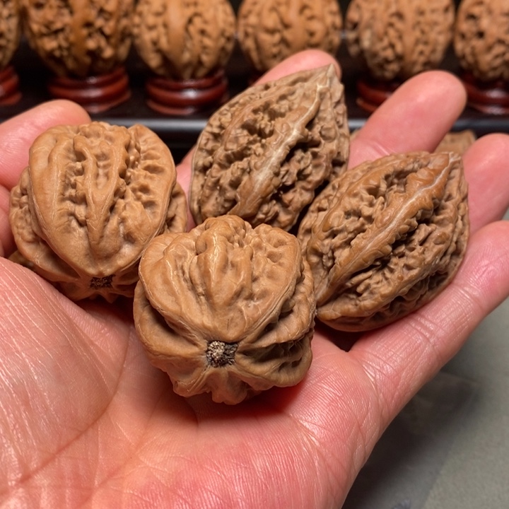 傅***毛文玩核桃把件02文玩核桃把件