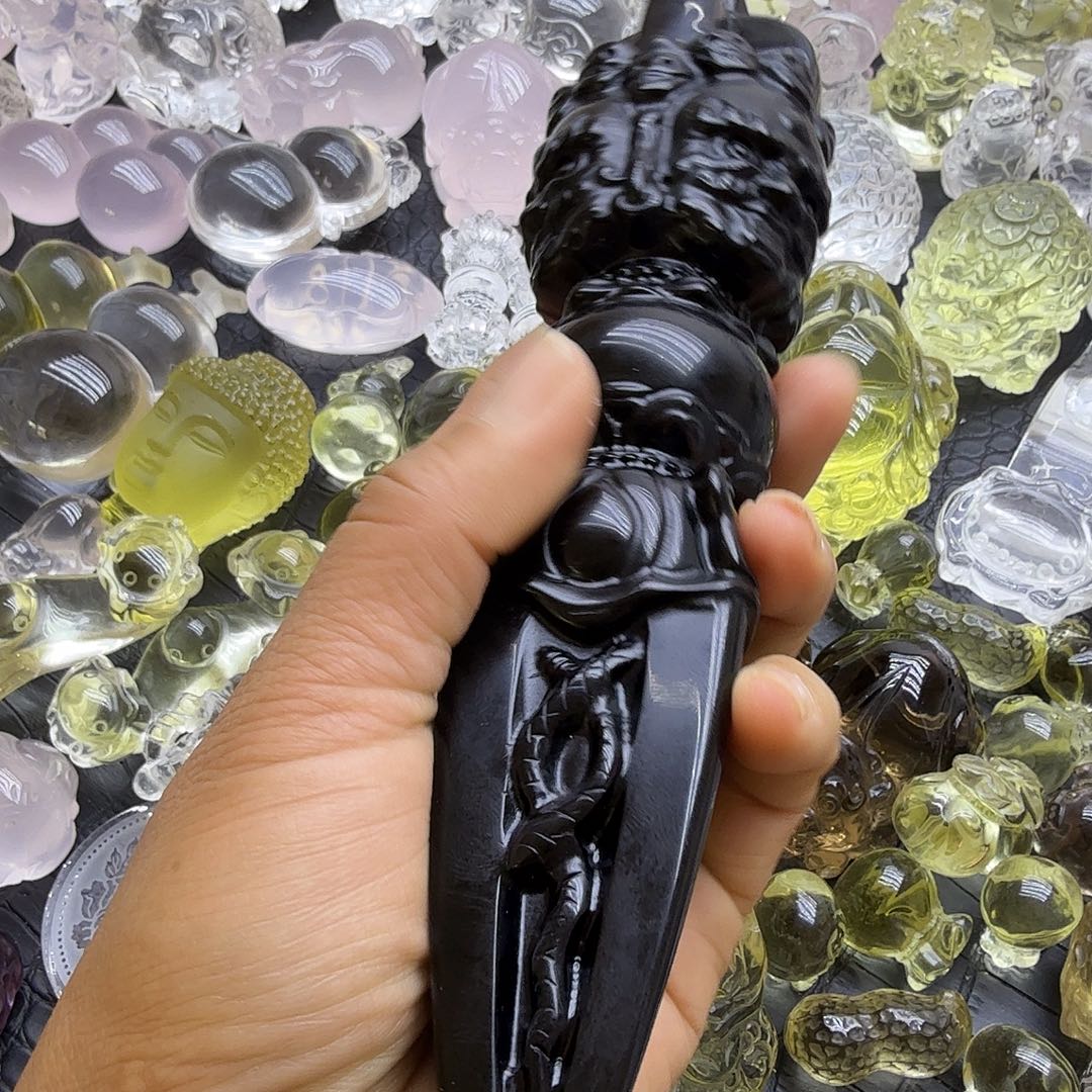 *****未镶嵌颈饰水晶摆件