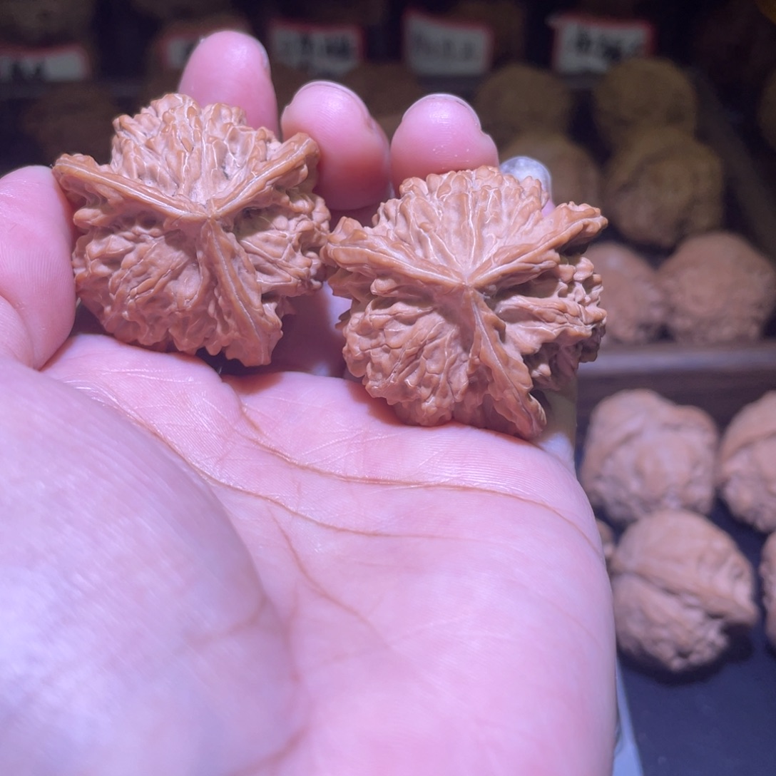 把件文玩核桃三棱