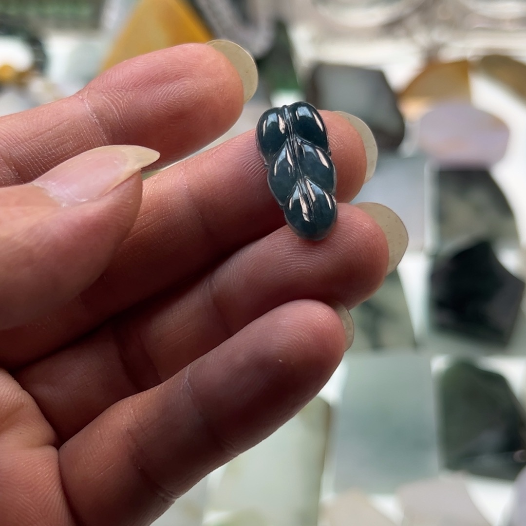 扶***上翡翠挂件未镶嵌毛