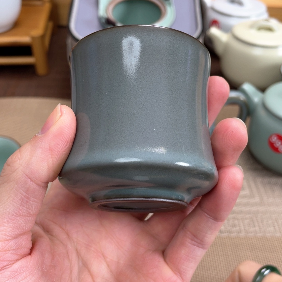 瓷片。。。。。。。。。。。。。。。