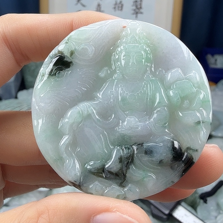 翡翠未镶嵌颈饰翡翠