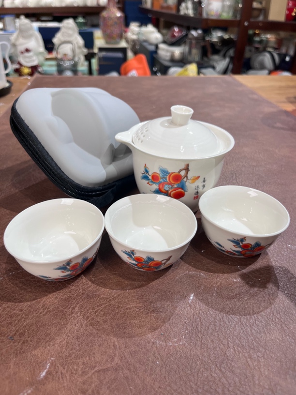 a 166喜事连连一壶三杯旅行茶具