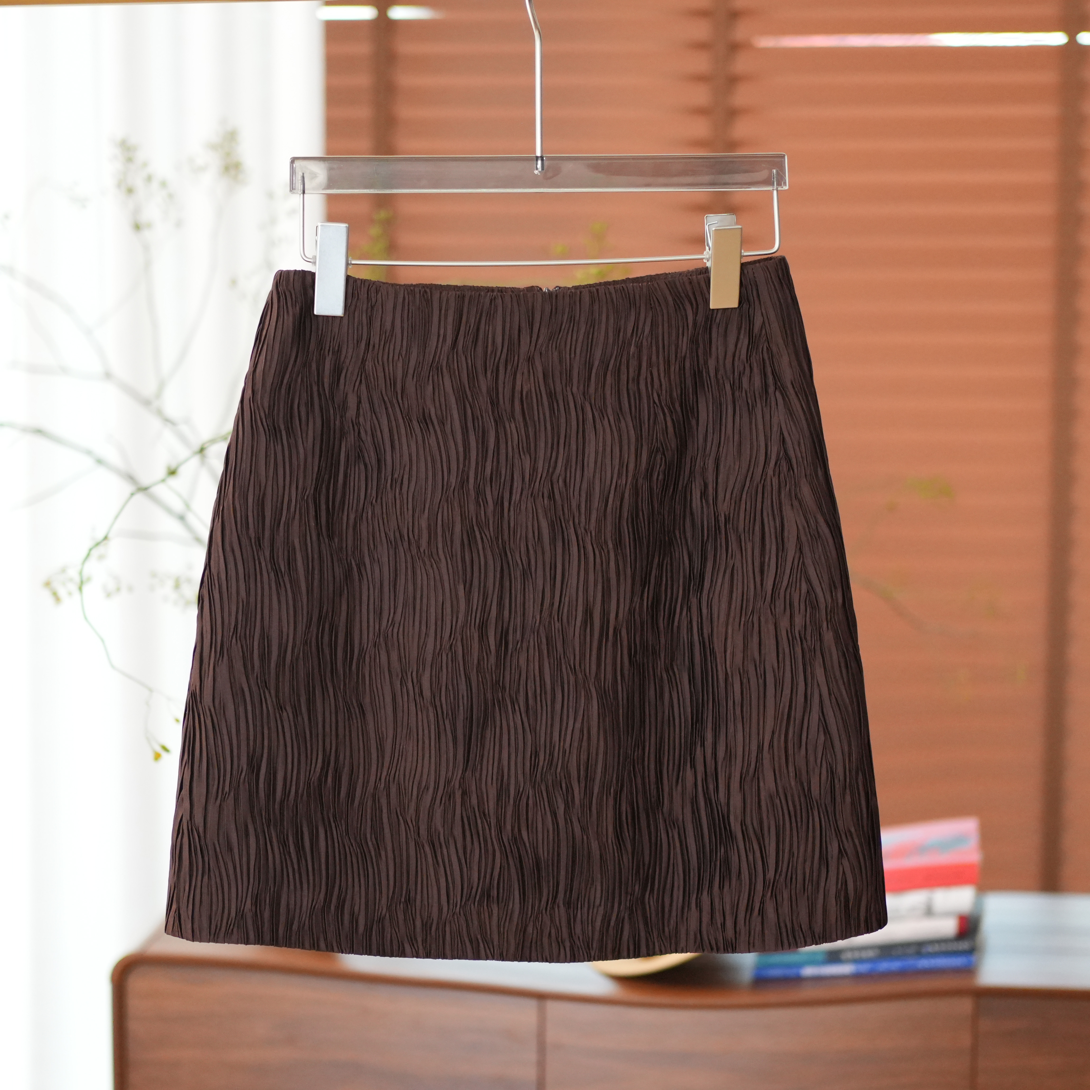 【水波纹短裙】秋季新款百搭可可棕短裙时尚气质女士休闲风LW82685