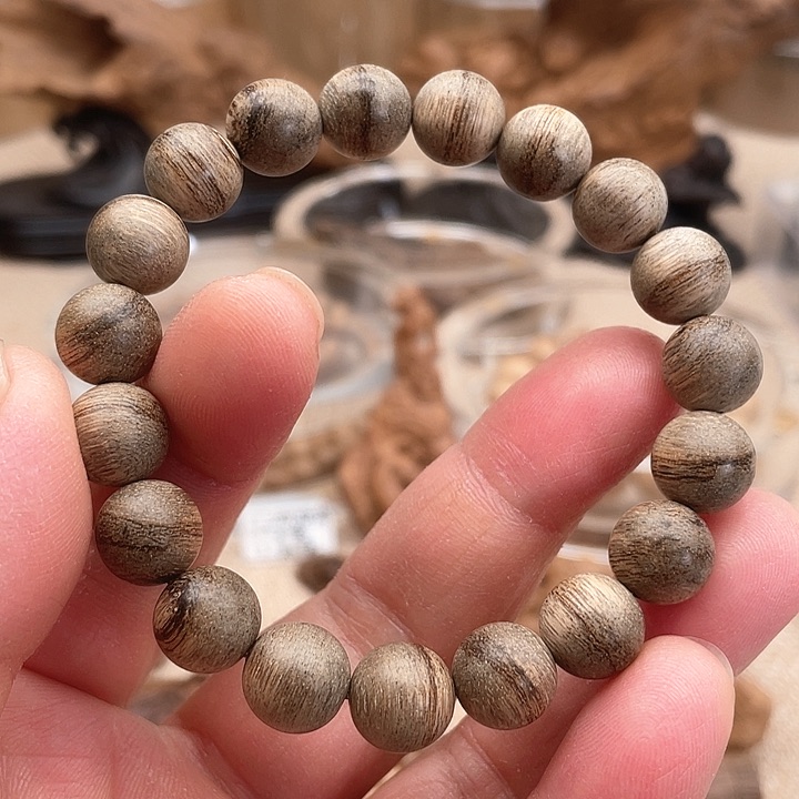 沉香手串文莱1.0×19颗