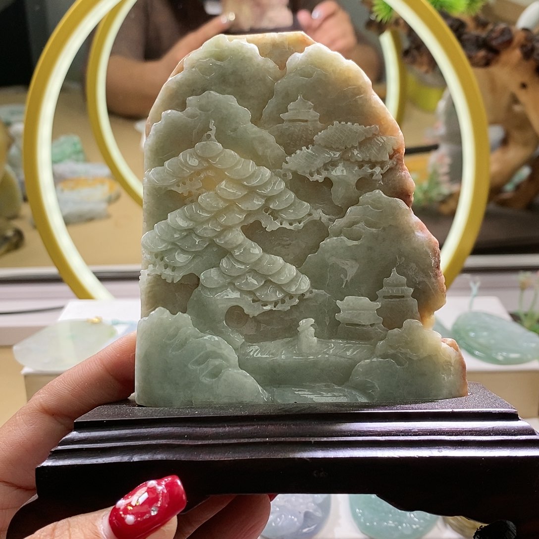 【闪购商品】翡翠颈饰未镶嵌山水