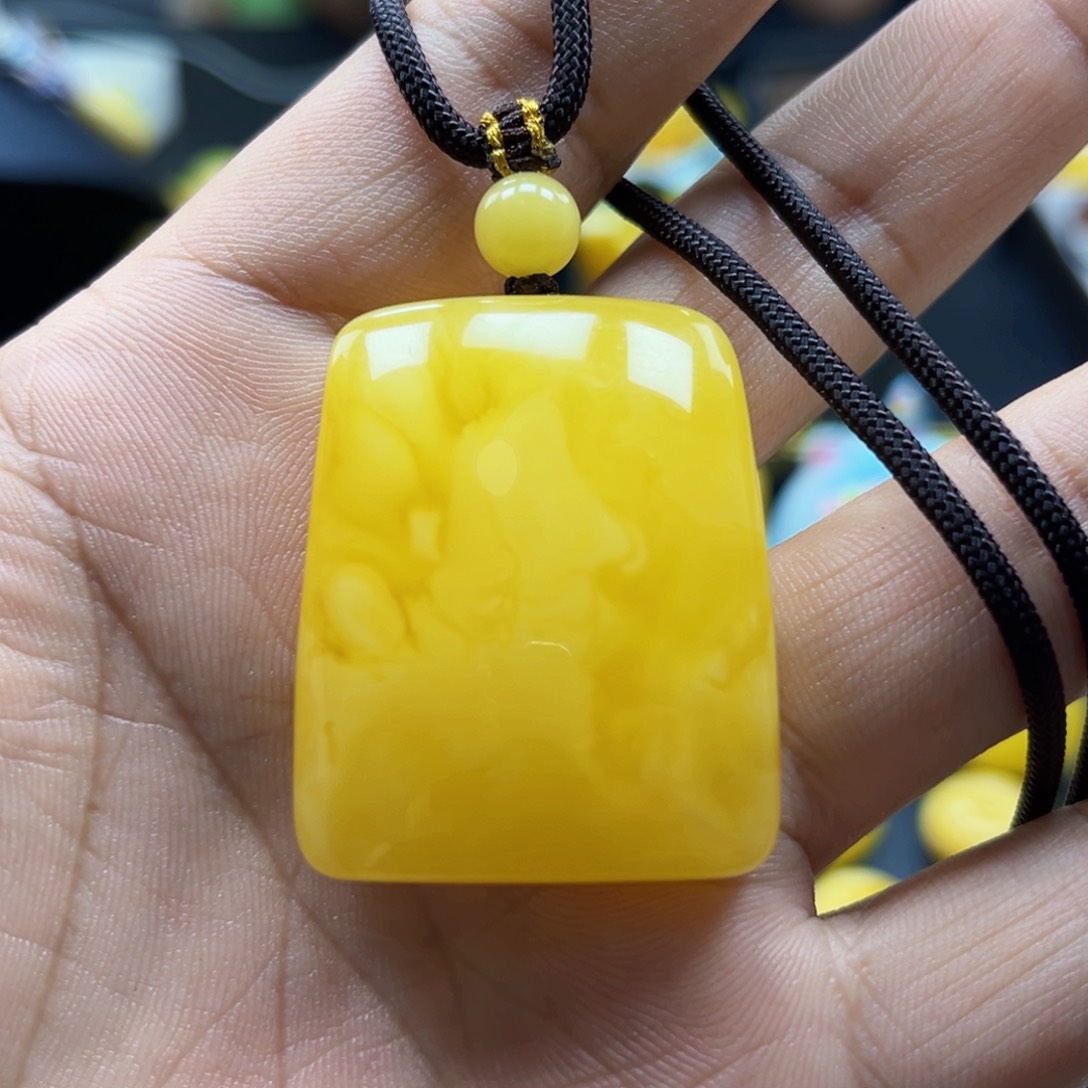 未镶嵌蜜蜡珠宝奇石