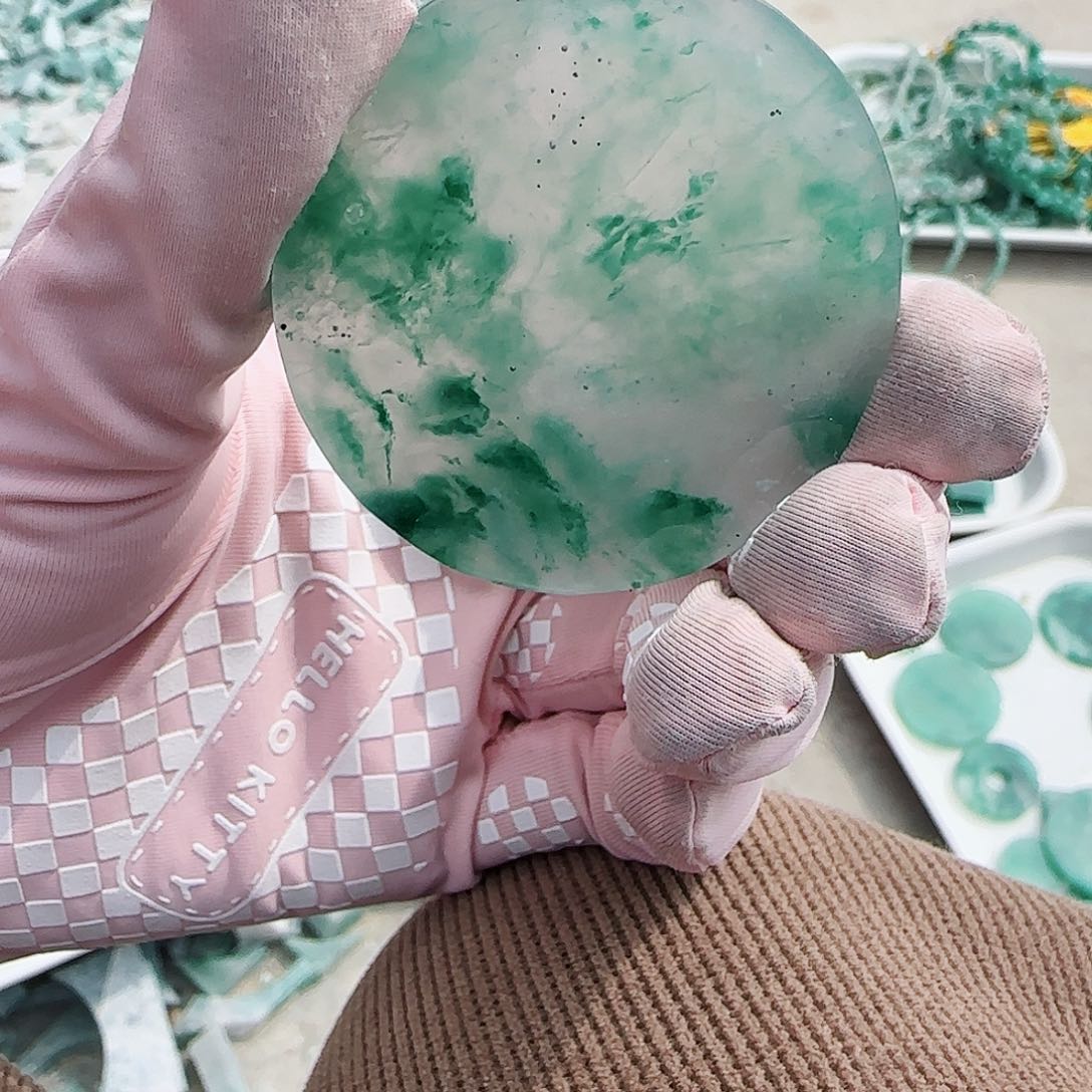 石英质玉颈饰未镶嵌