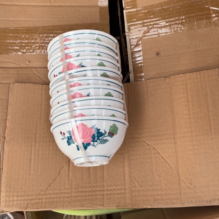 摆件陶瓷盘子碗砂锅都有