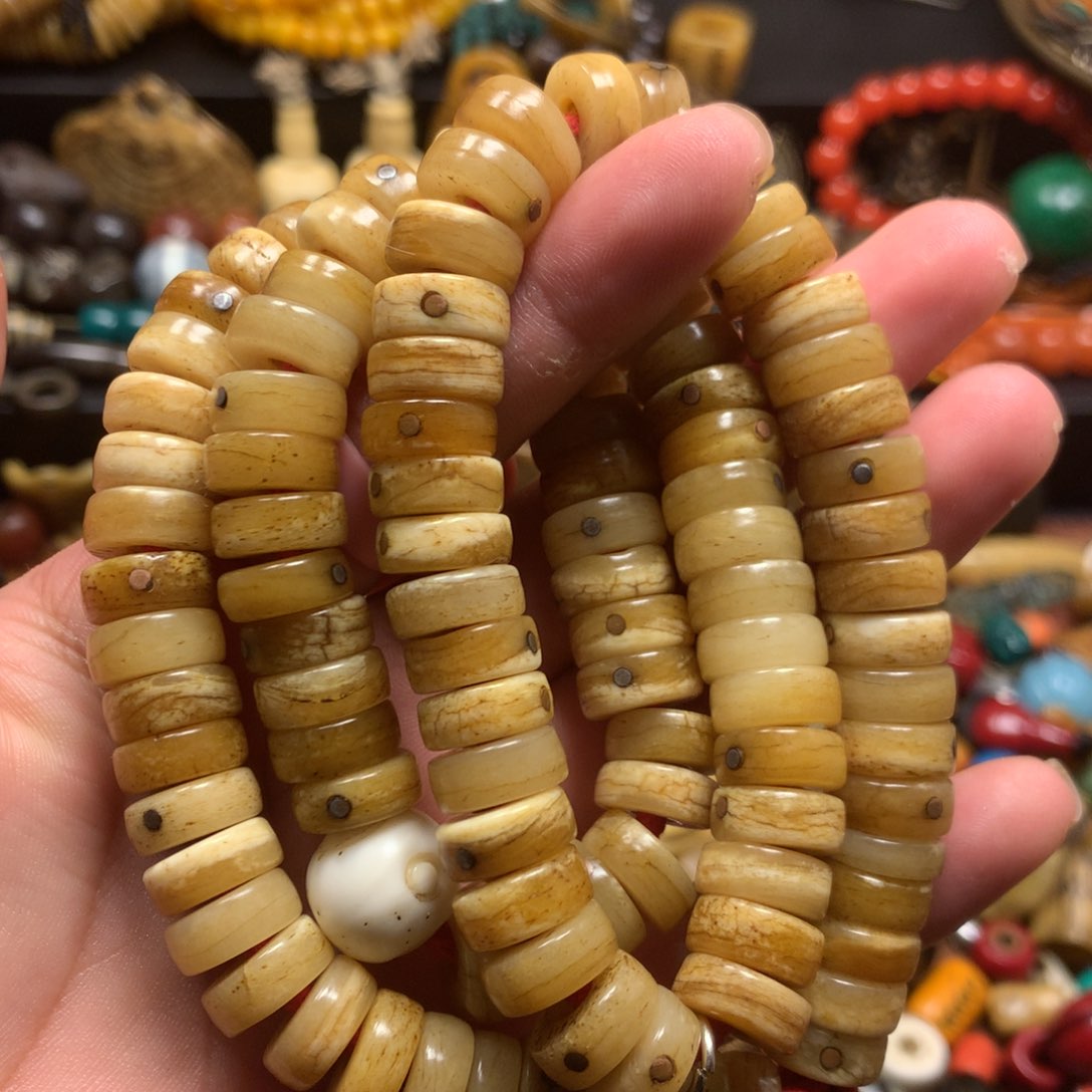 泥塑娘啦擦擦骰子