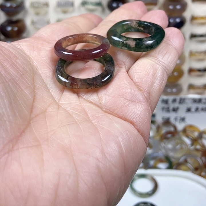 未镶嵌戒指玛瑙/玉髓蒋****。不退不换