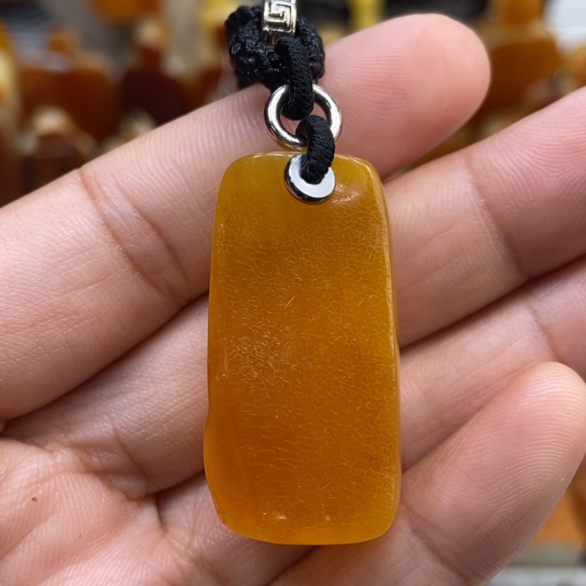 【闪购商品】琥珀颈饰未镶嵌