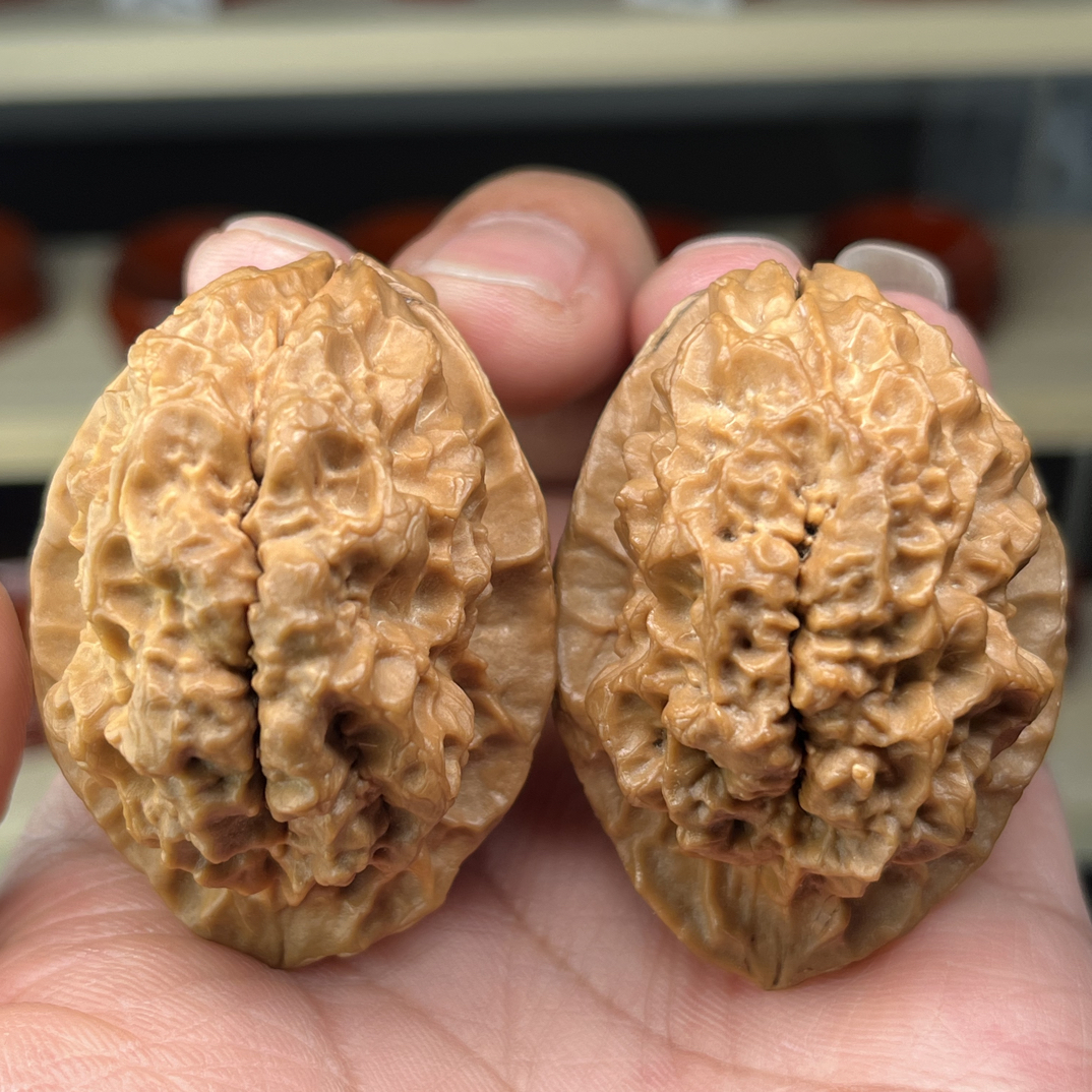 文玩铁核桃佛铃38尺47克