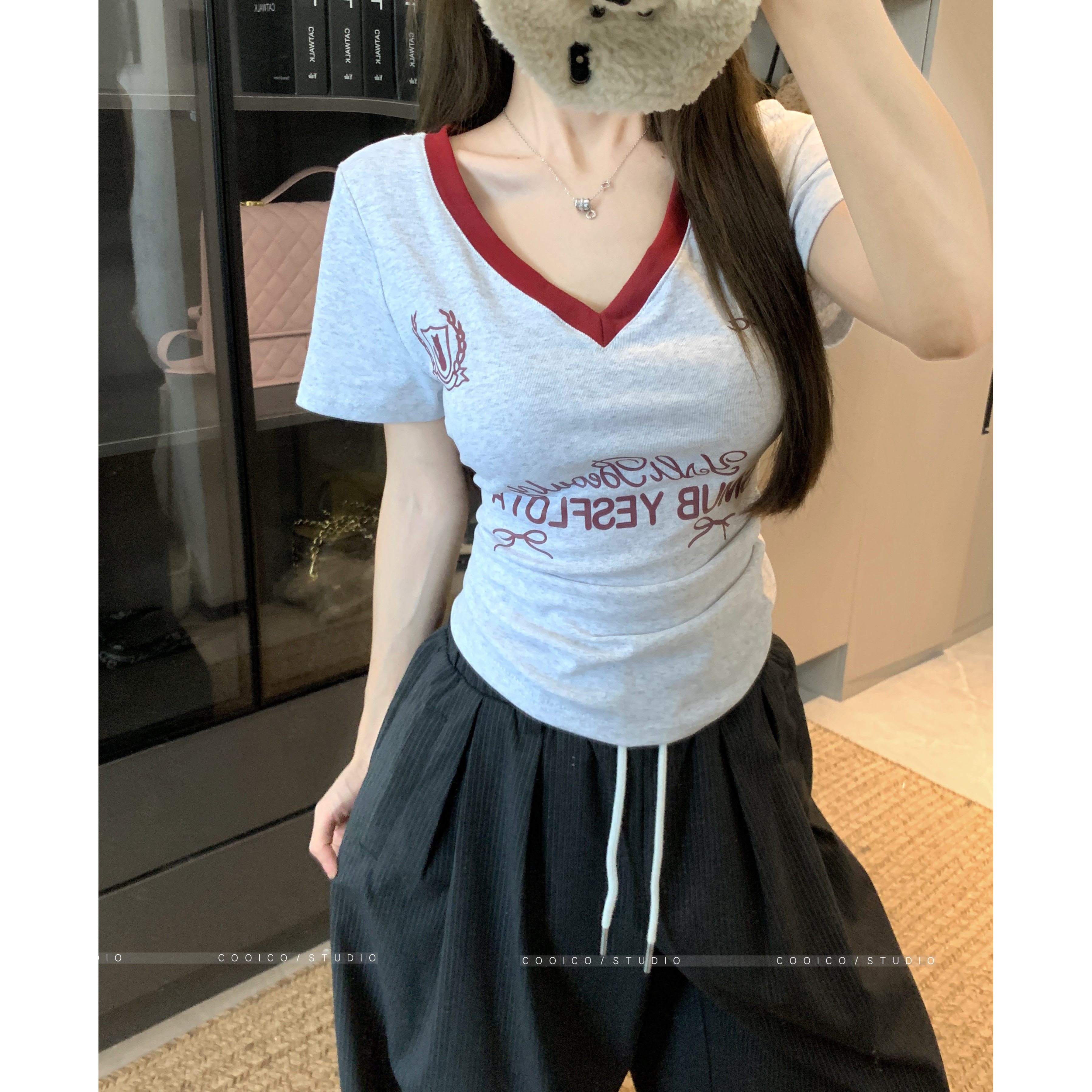 复古正肩v领短袖T恤女秋季大码胖mm显瘦设计感不规则收腰上衣