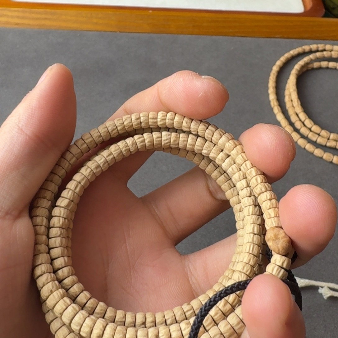 内***谁柏香籽/百香籽吊坠