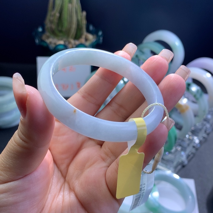 丸****定制翡翠未镶嵌缅甸a货翡翠手镯