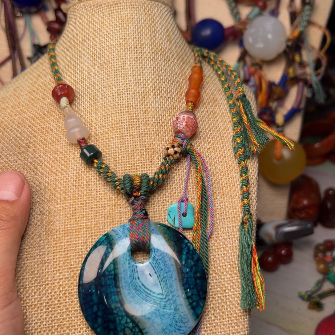 玛瑙/玉髓颈饰未镶嵌