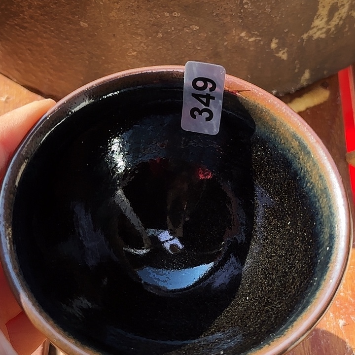 茶盏一切皆好呀小女孩