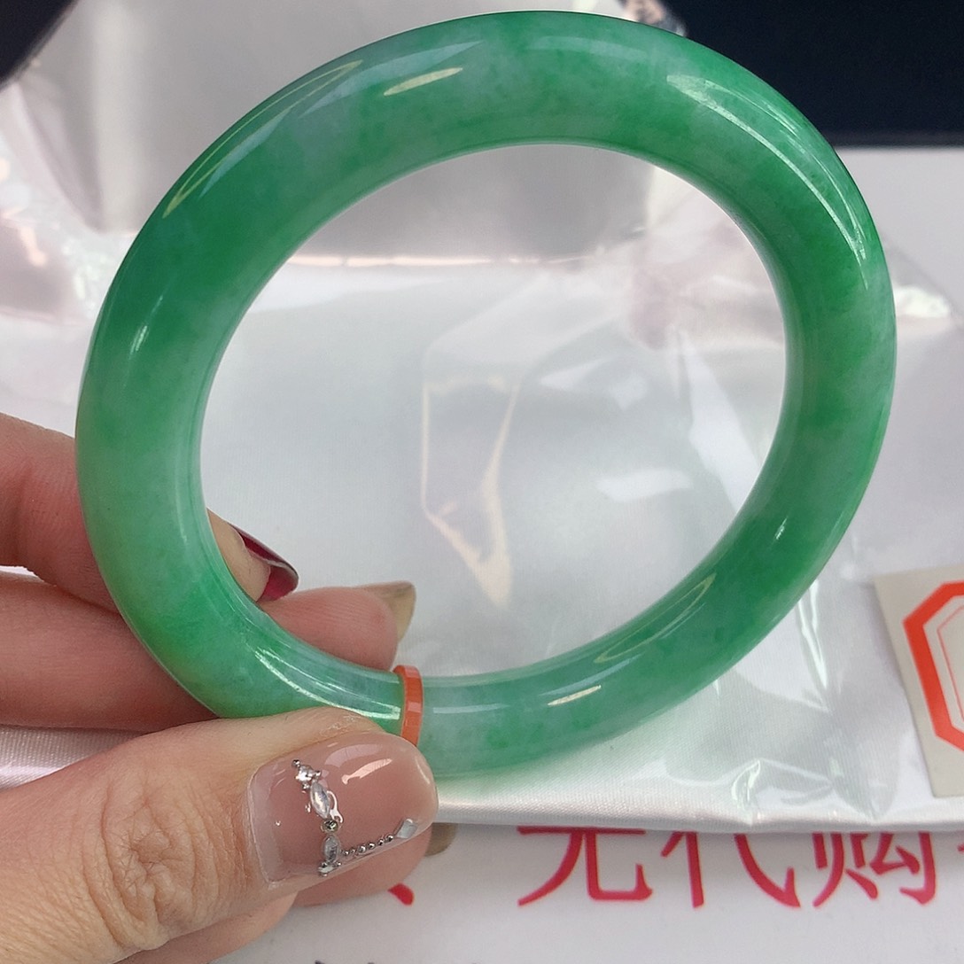 翡翠手镯未镶嵌天然A货翡翠707