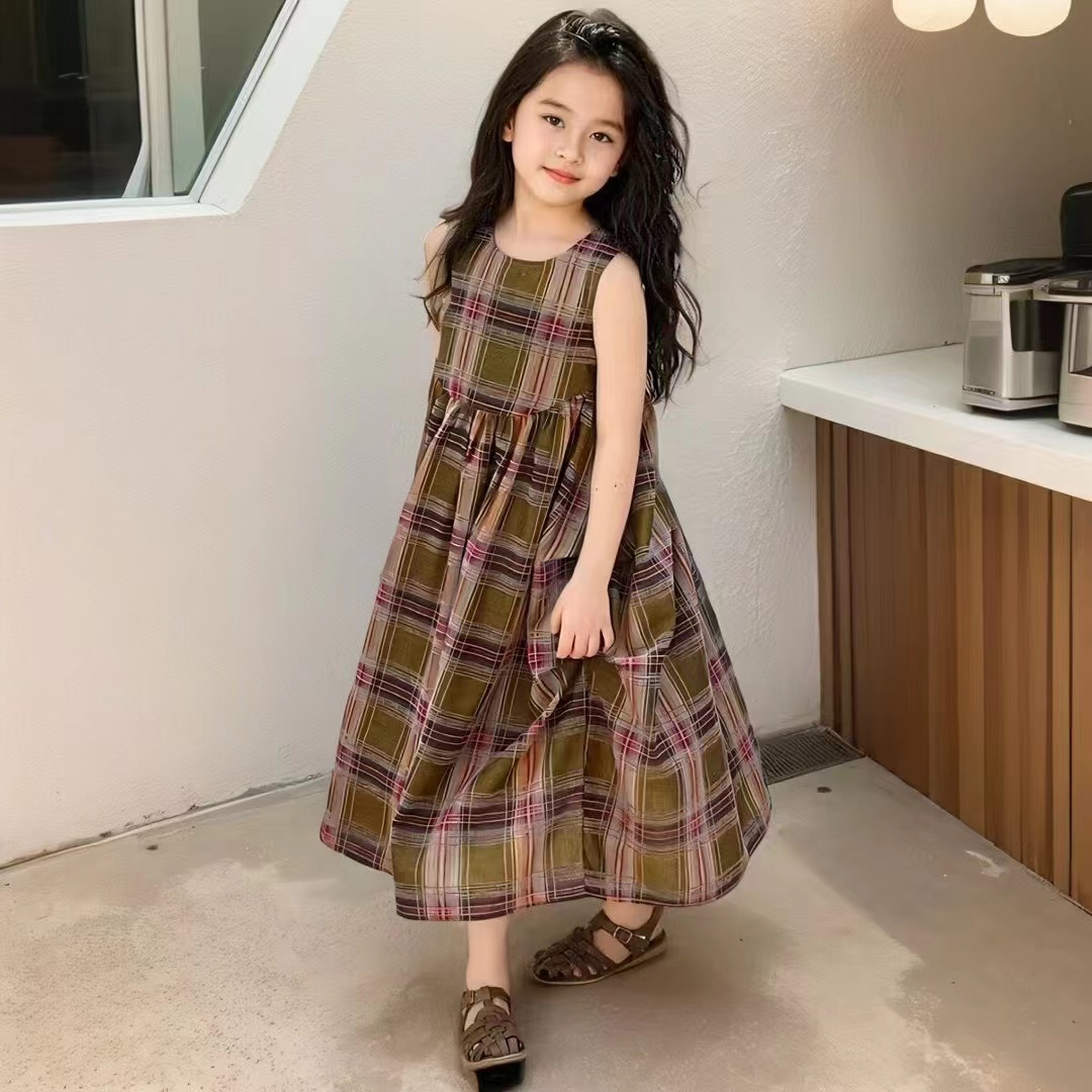 A42（汤圆童装）格纹女童连衣裙无袖背心裙
