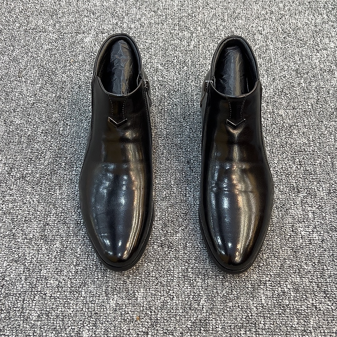 34码起秋冬新款英伦真皮尖头高帮切尔西时尚百搭加绒黑色休闲男靴