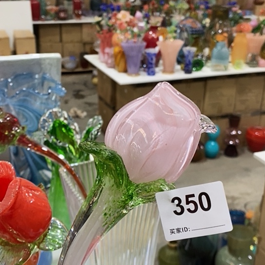 琉璃花瓶高45厘米宽6厘米