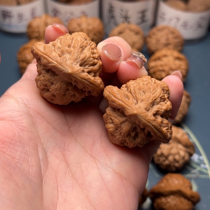 文玩核桃把件37金公子