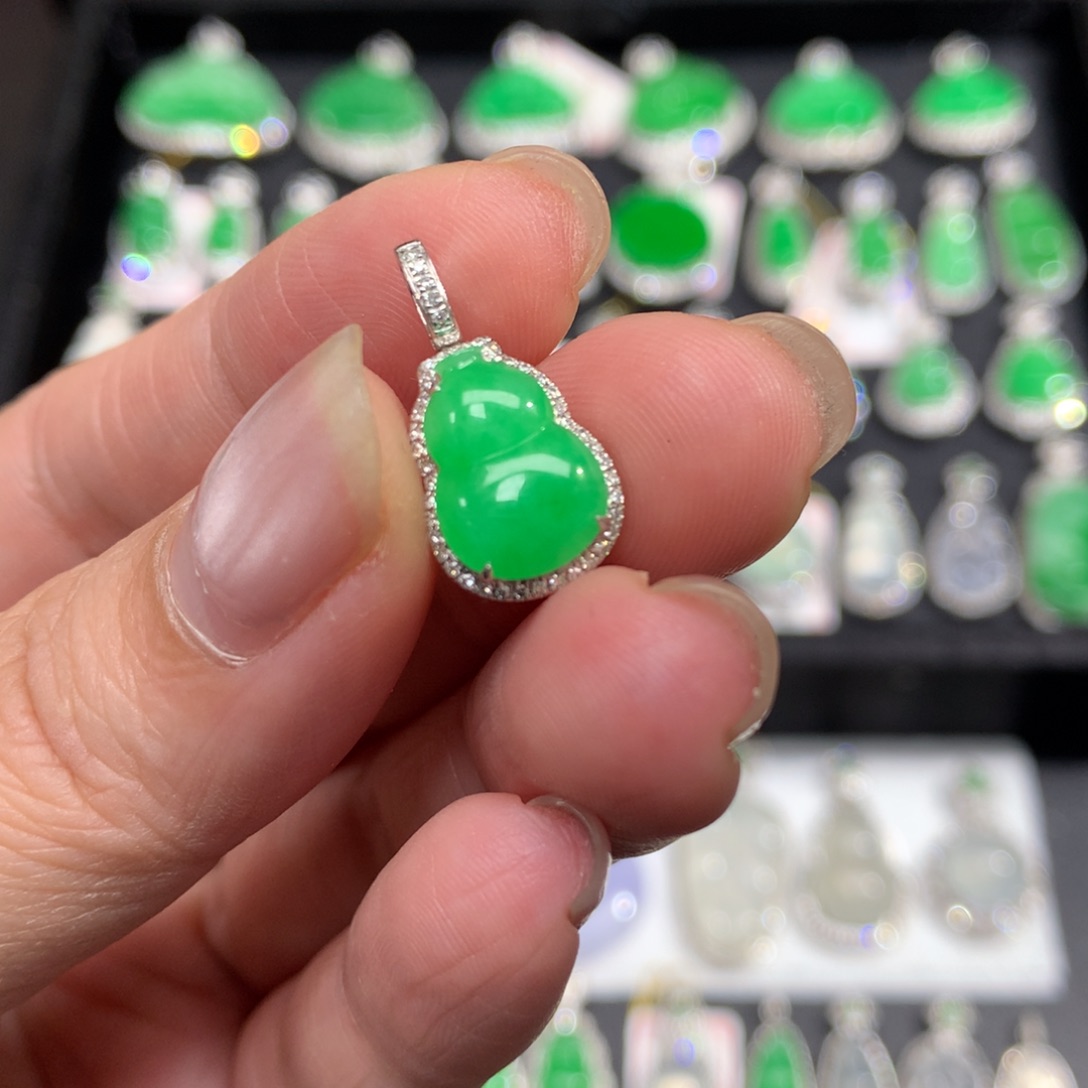 翡翠18K金镶嵌吊坠(不含链)