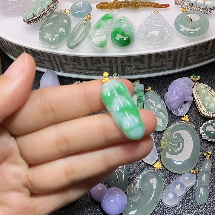 翡翠18K金镶嵌吊坠(不含链)