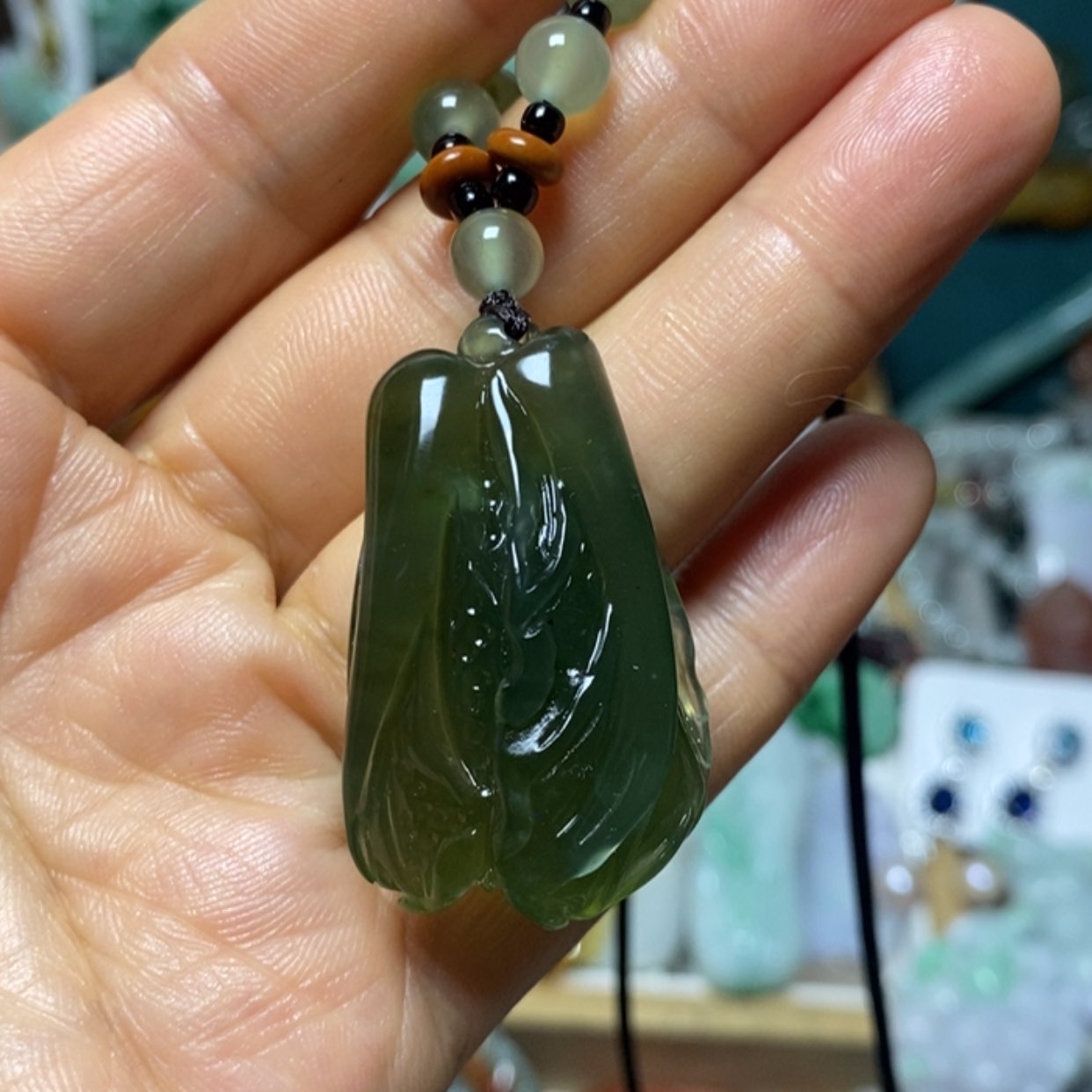 【闪购商品】翡翠吊坠(赠链)未镶嵌