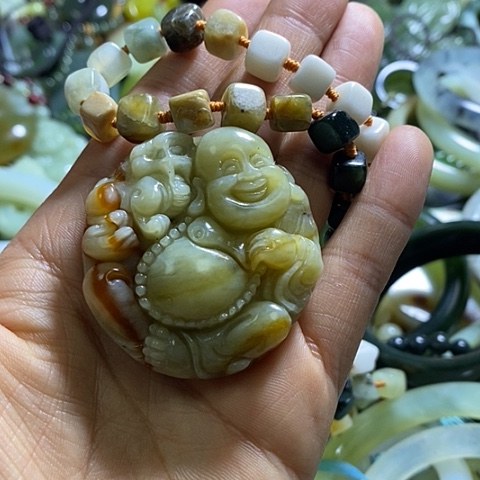 岫玉颈饰未镶嵌挂件