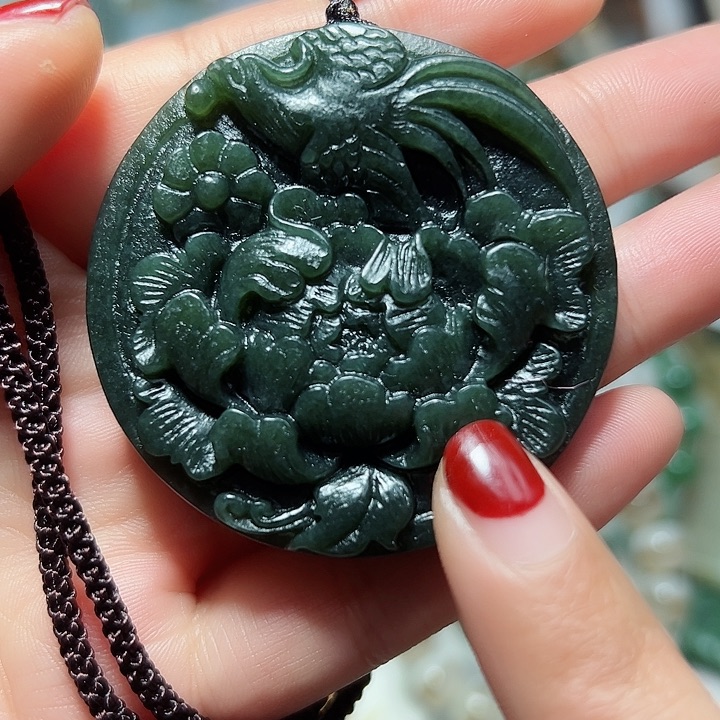 和田玉颈饰未镶嵌8